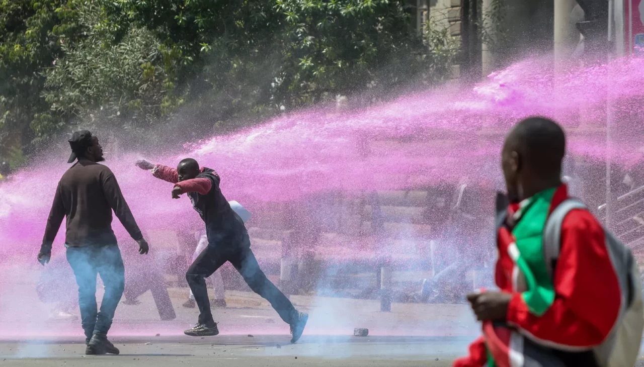 Kenya'da sokaklar karıştı: 56 yaralı