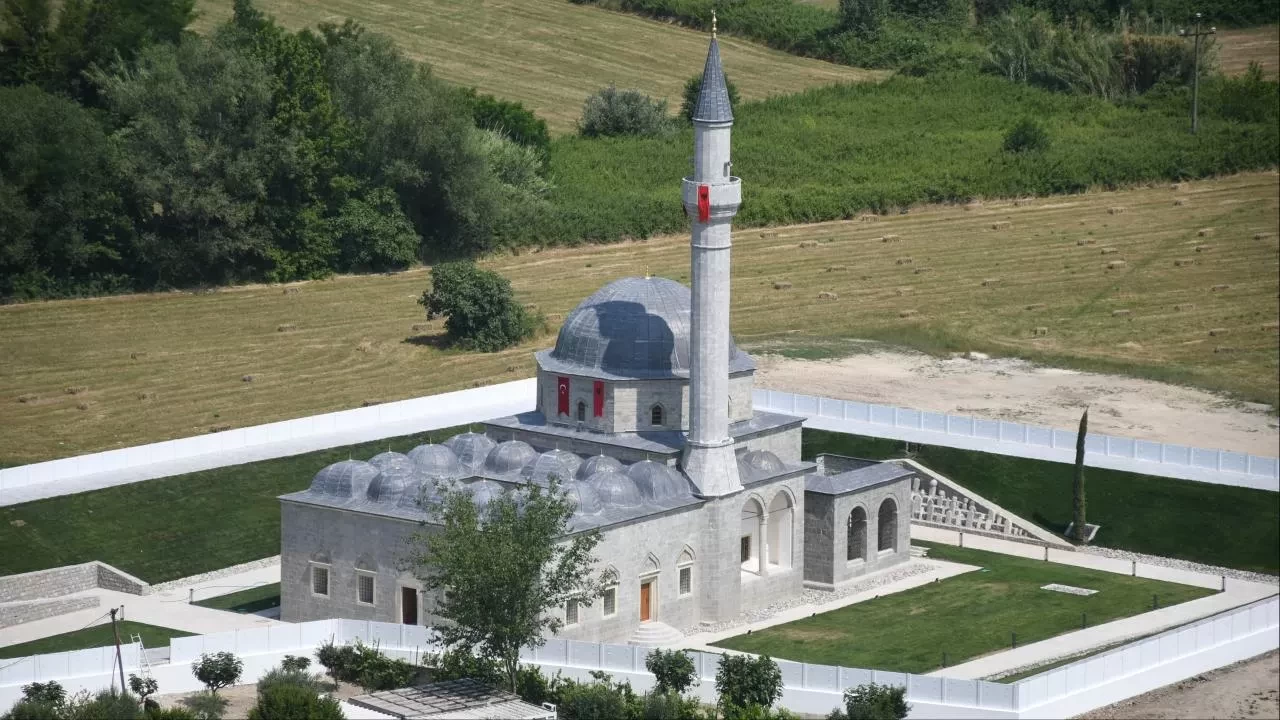 Arnavutluk'taki Kurşunlu Camisi eski ihtişamına kavuştu