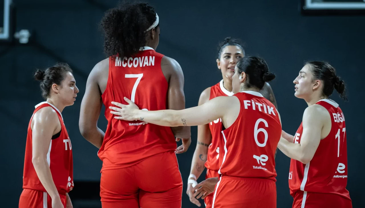 A Kadın Milli Basketbol Takımı Rusya’yı farklı yendi