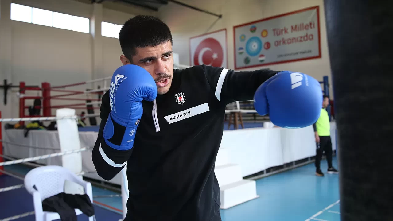 Milli boksör Haluk Levent Can, olimpiyat yolunda Çekya’da altın peşinde