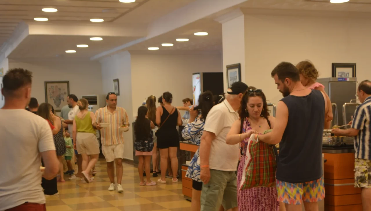 Ayvalık'ta Kurban Bayramı'nda turistik tesislerde doluluk oranı yüzde 100'e ulaştı