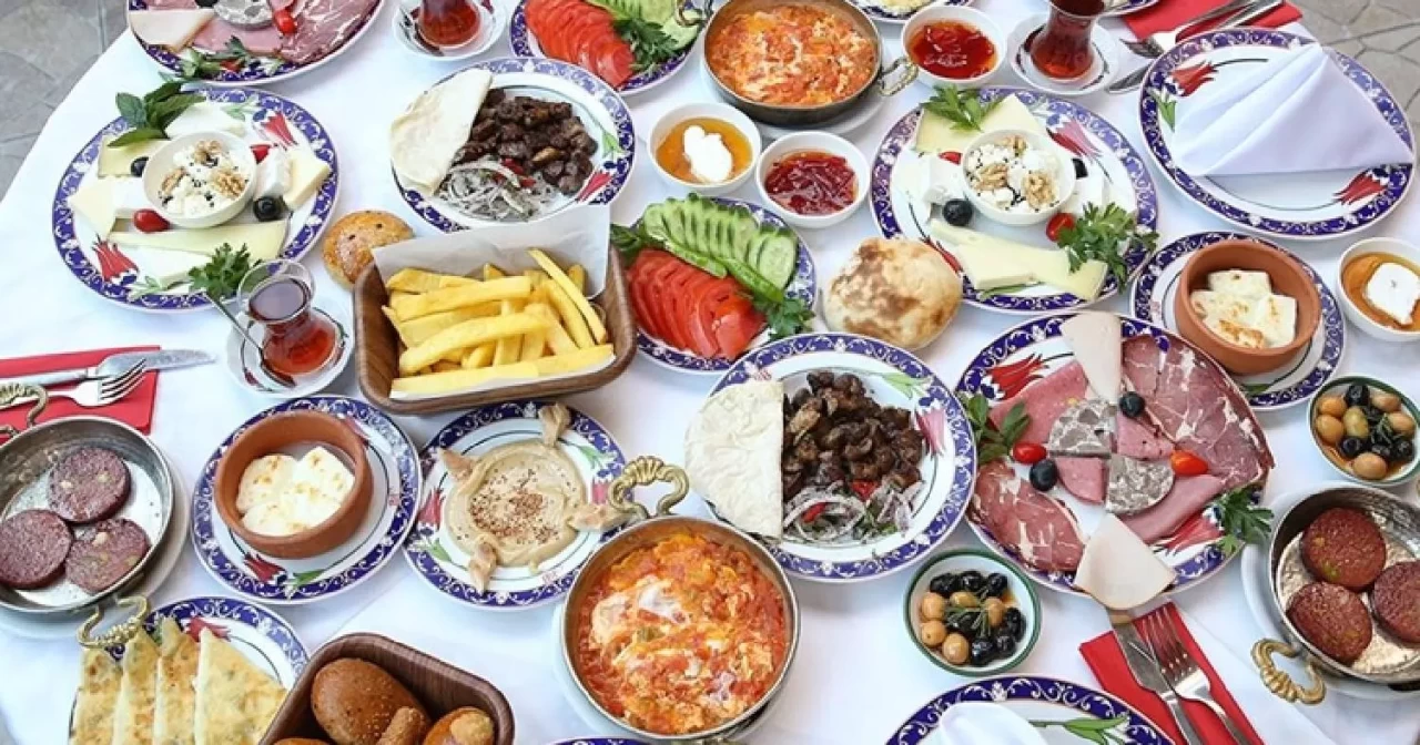 Bakanlık hileli ürünleri tek tek açıkladı! Sofranızda ne yediğinize inanamayacaksınız...