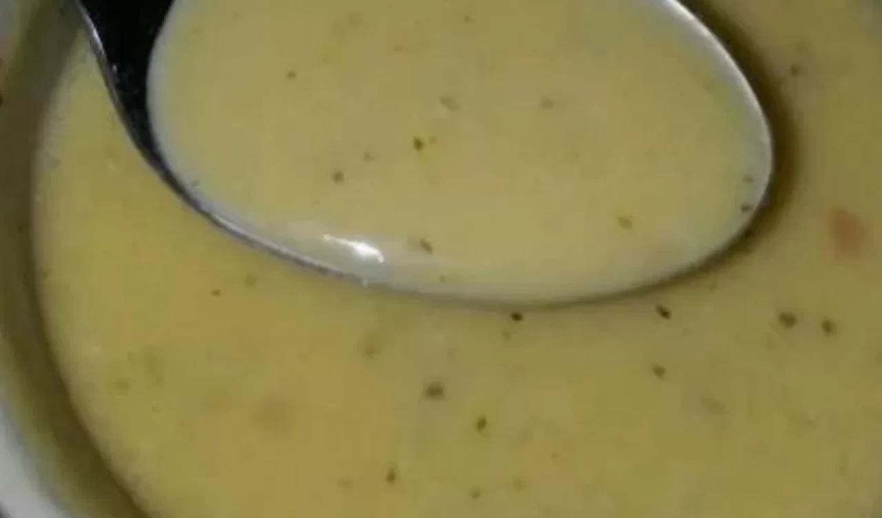 8 aylık bebekler için demir deposu! Mercimekli bebek çorbası tarifi