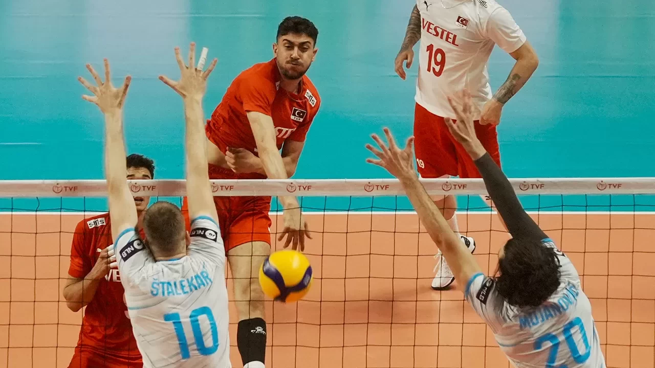 A Milli Erkek Voleybol Takımı, Slovenya karşısında set vermeden kazandı