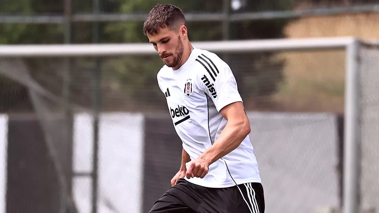 David Jurasek, Beşiktaş’ta ilk antrenmanına çıktı