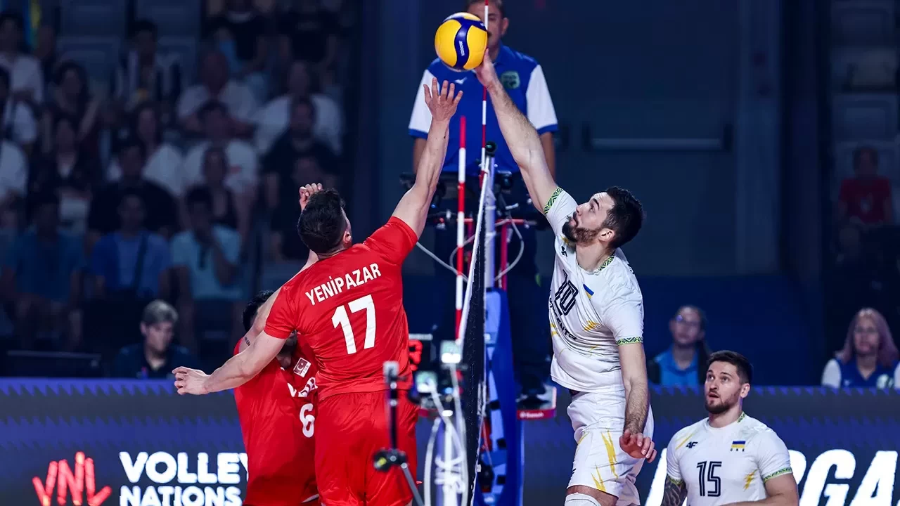 A Milli Erkek Voleybol Takımı, Ukrayna karşısında set alamadı | Maç Sonucu: Türkiye 0-3 Ukrayna