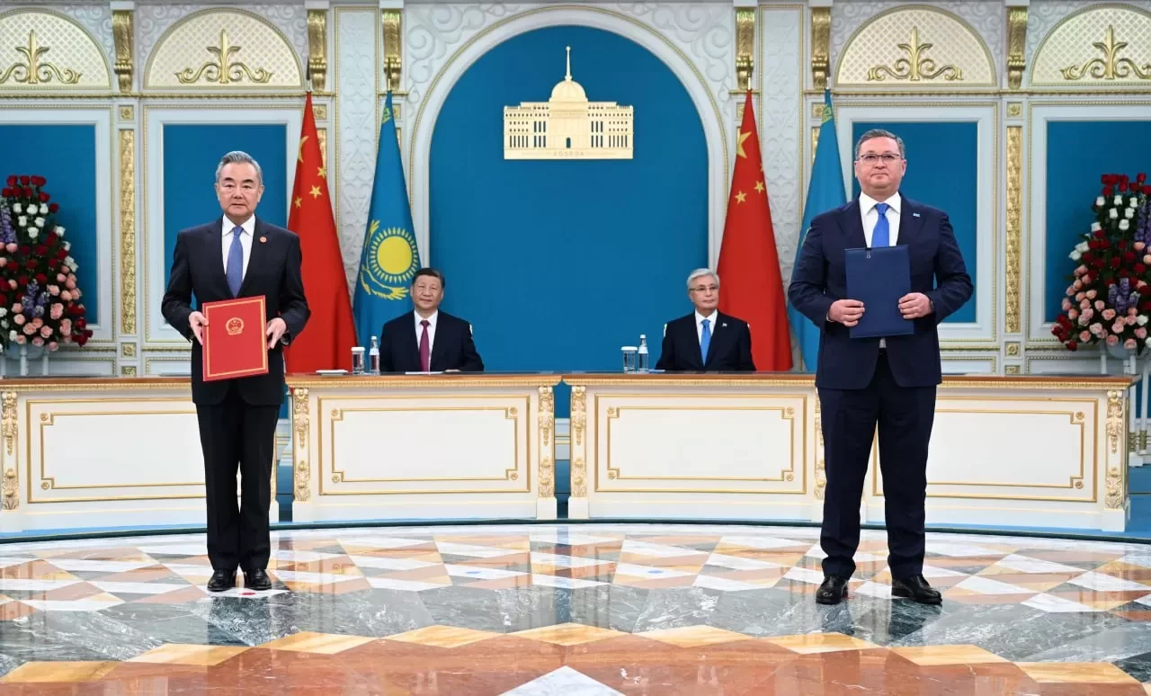 İki ülke arasında kapsamlı iş birliği! Kazakistan ve Çin arasında 24 belge imzalandı