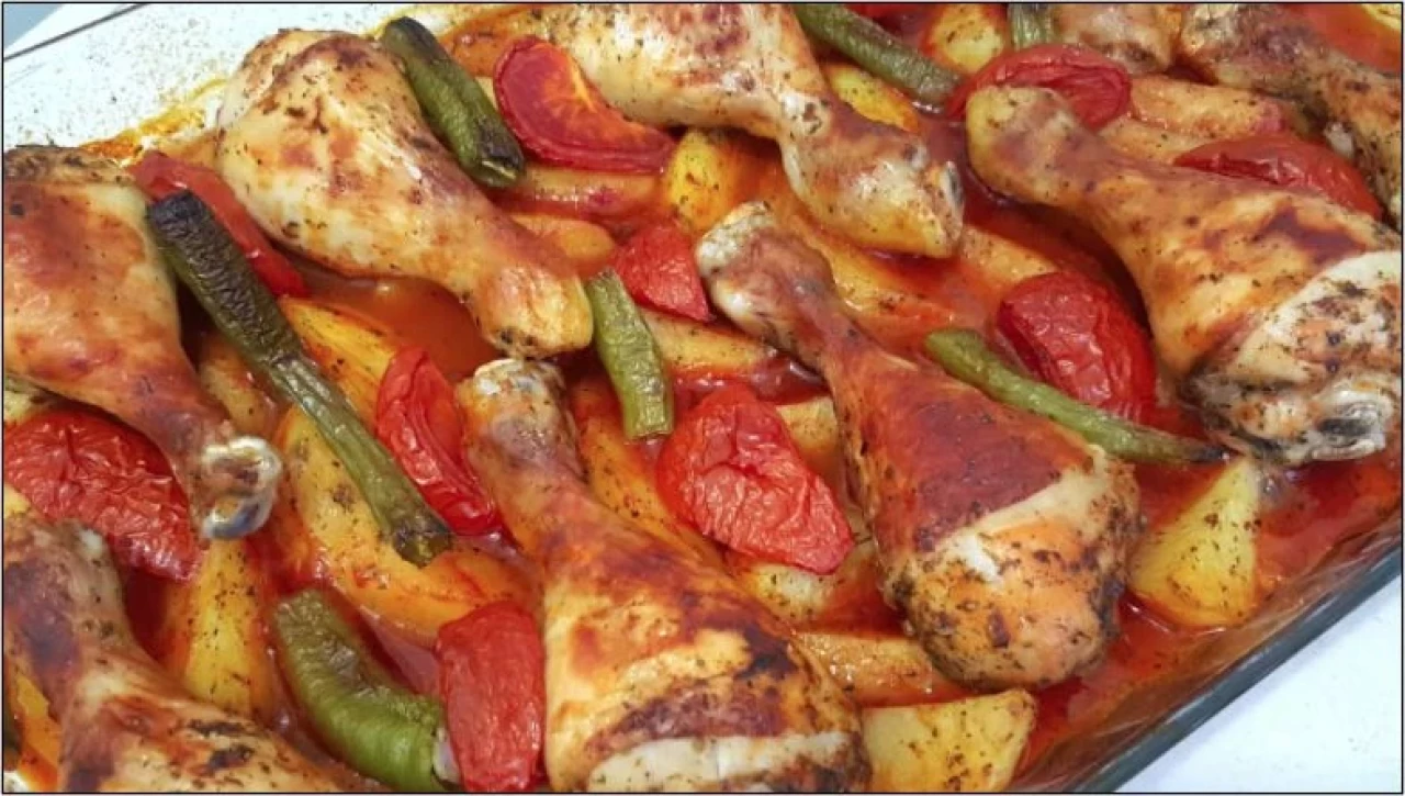 Fırında sebzeli tavuk nasıl yapılır? Pratik akşam yemeği tarifi