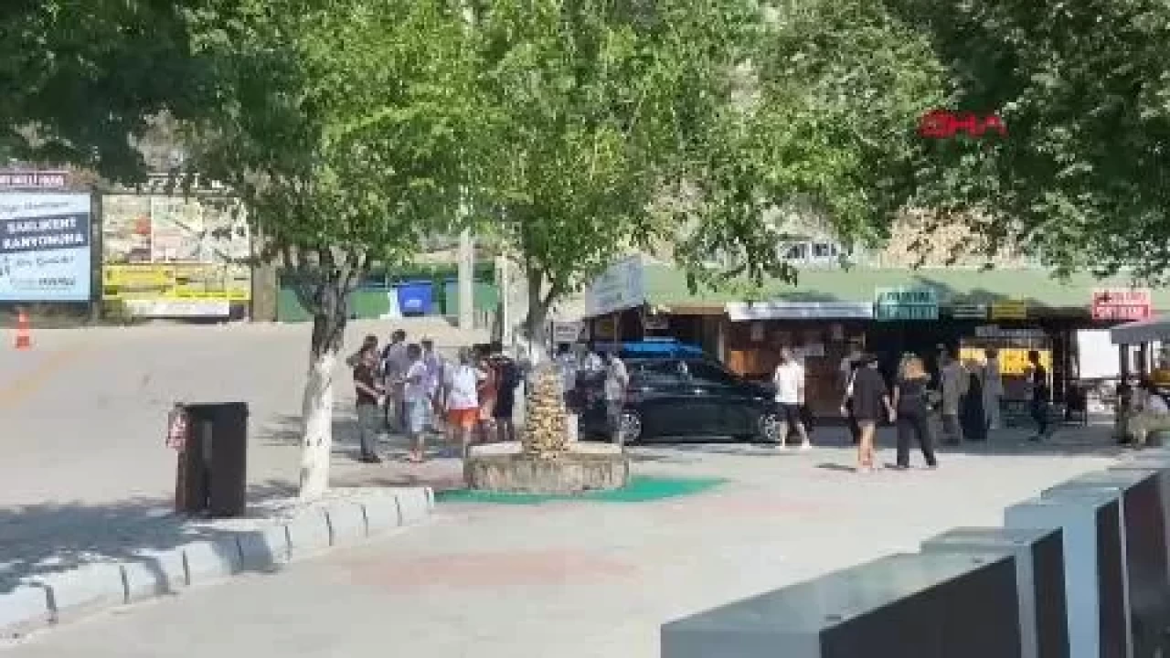 Saklıkent Kanyonu'nda feci olay! 3 yaşındaki Yamaç Çetin ağır yaralandı