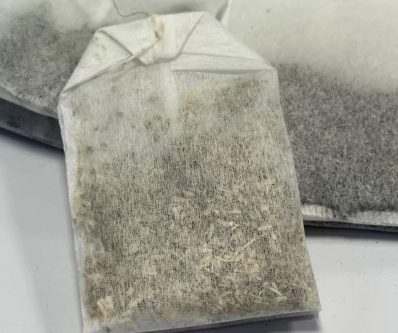 Bitki çaylarındaki bilinmeyen tehlike: "İçerisinden ilaç kalıntısı çıkabiliyor"