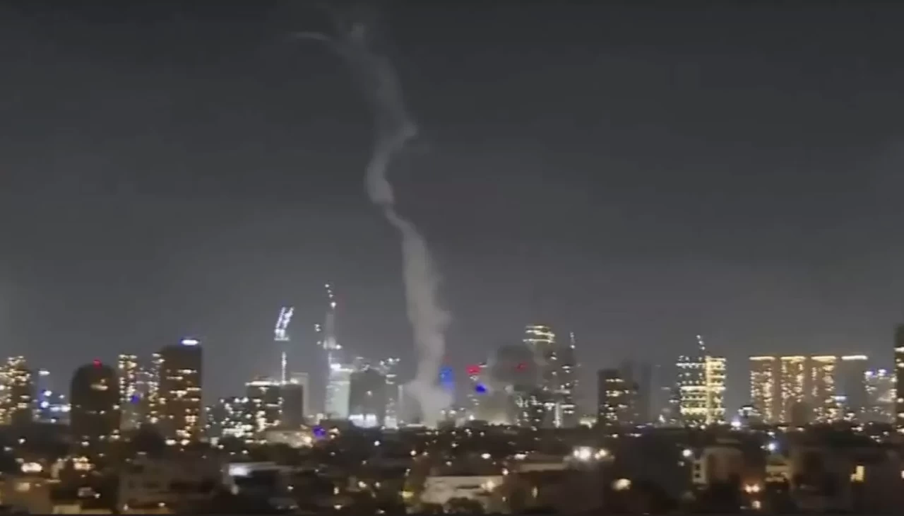 İran'dan füze saldırısı başladı: İsrail vatandaşlarına sığınak çağrısı yaptı