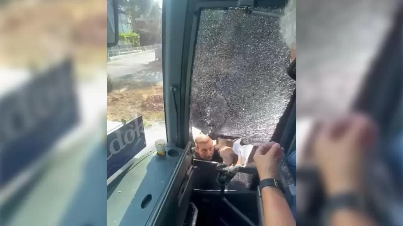 Aydın'da tur otobüsüne saldırı! 5 şüpheli gözaltında..