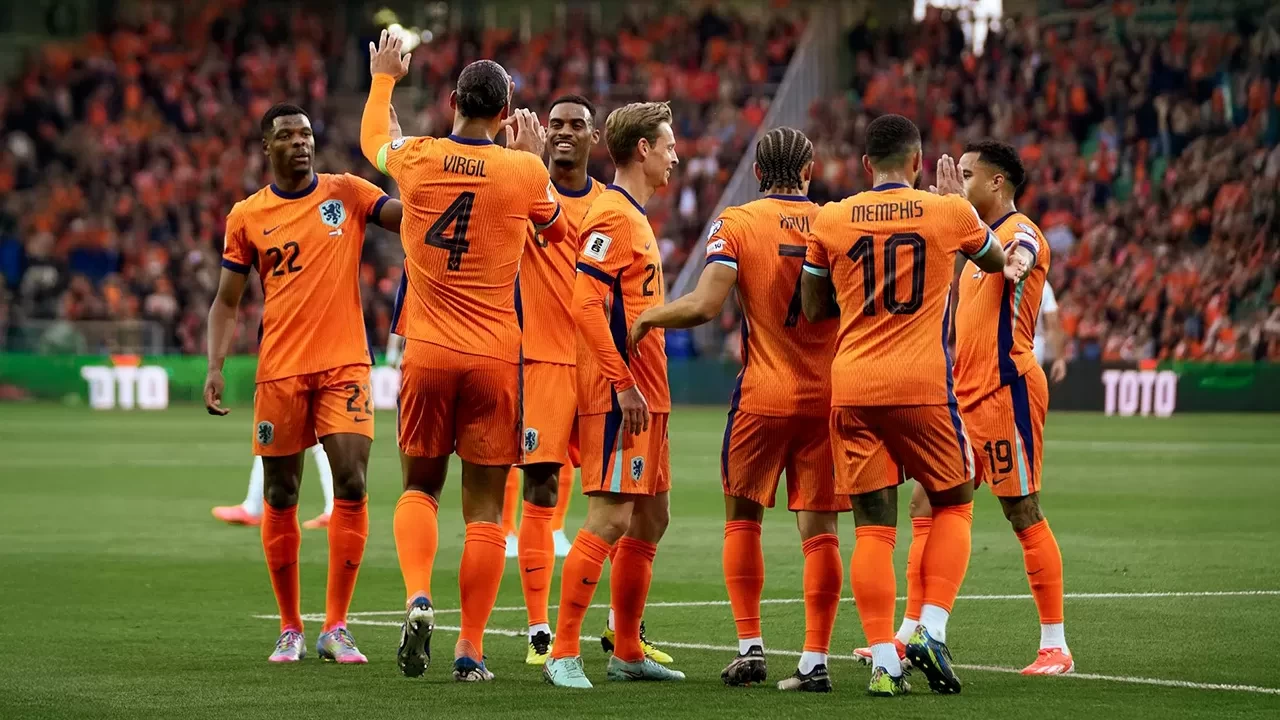 Hollanda gol oldu yağdı | FIFA Dünya Kupası Elemeleri'nde Hollanda 8-0 Malta