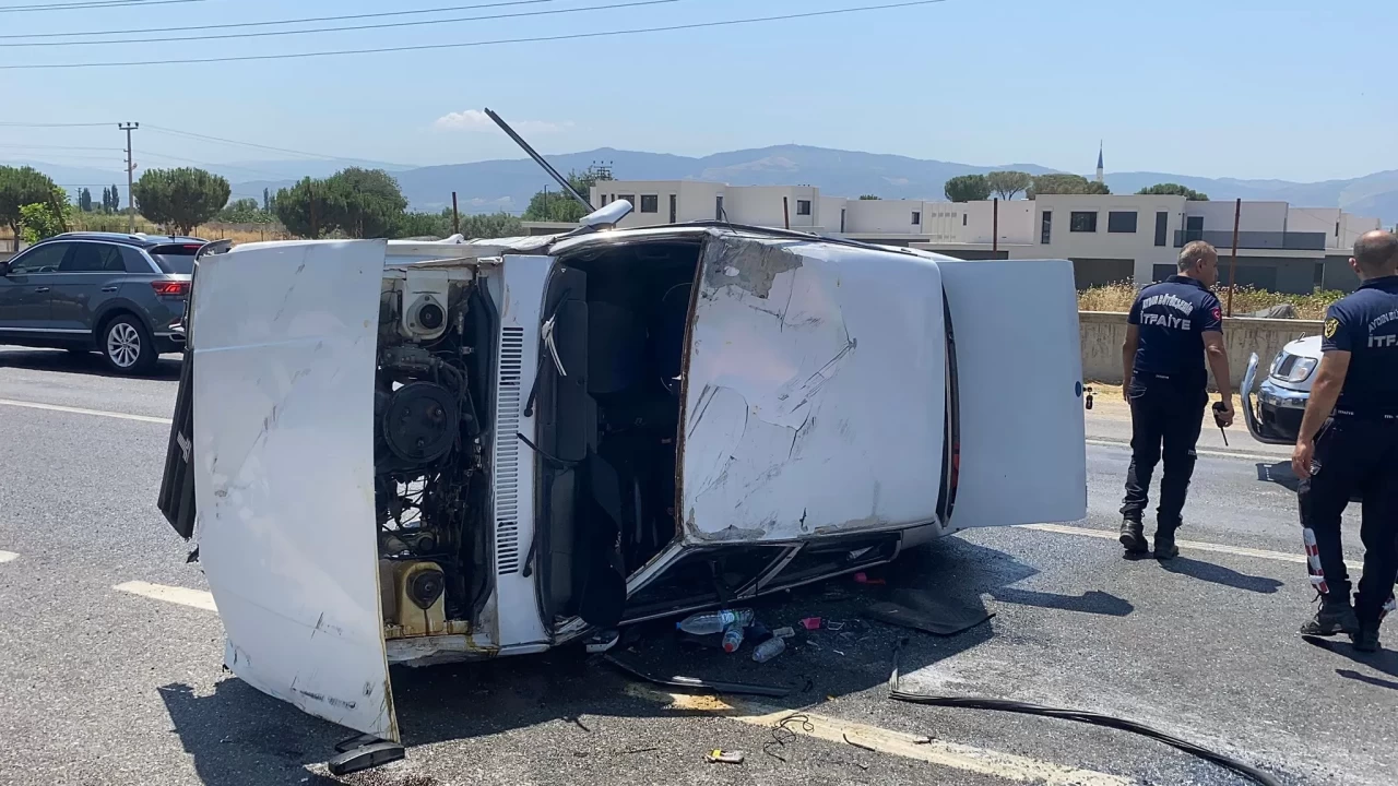 Aydın'da iki aracın çarpışması sonucu 4 kişi yaralandı