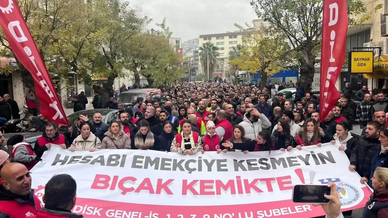 İzmir Büyükşehir'de grev sonrası neşter: Bin 30 çalışan işten çıkartılıyor