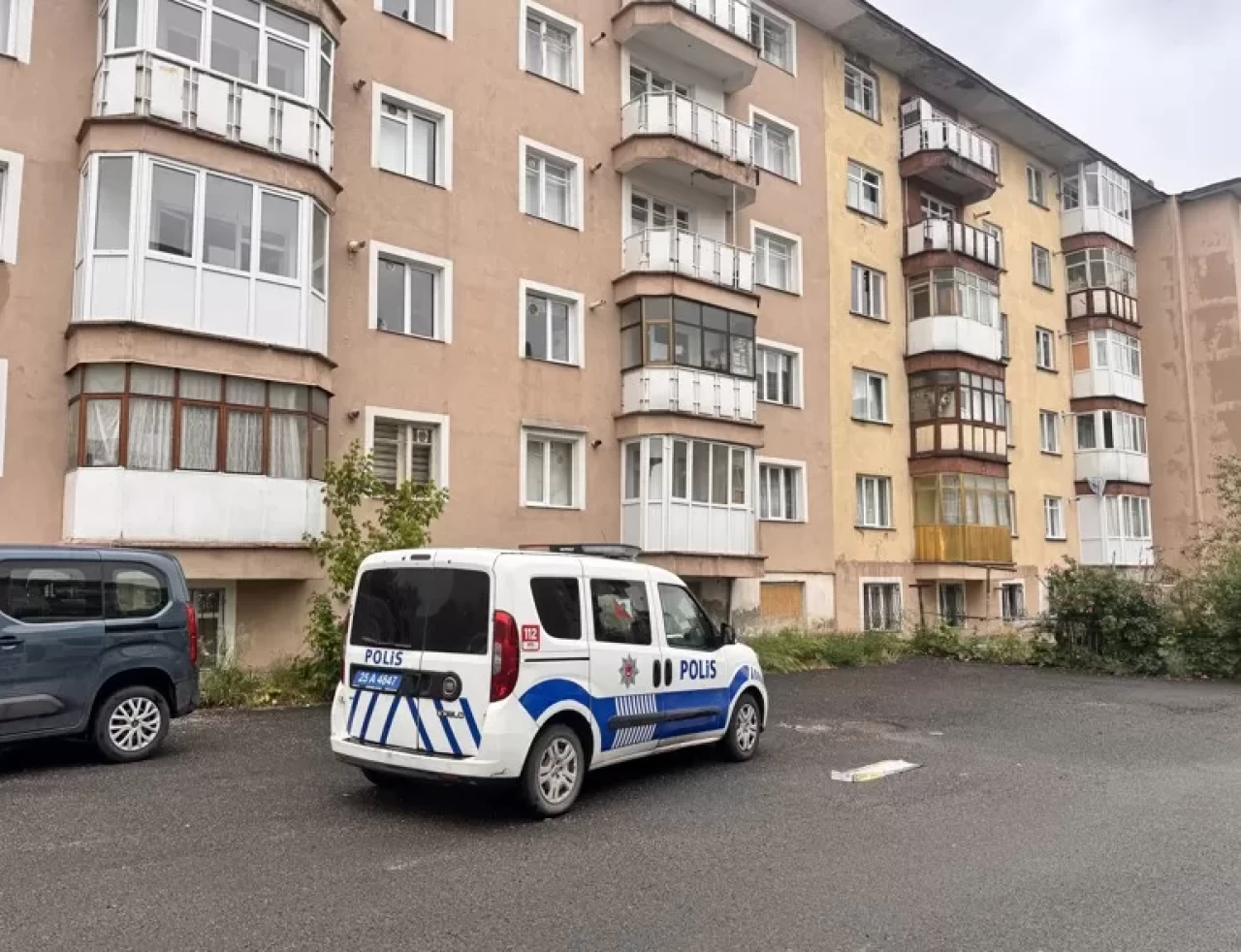 Erzurum'da tartıştığı eşini bıçakla ağır yaralayan koca gözaltına alındı