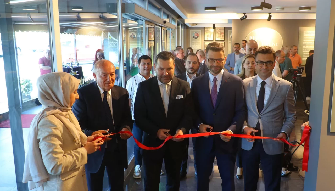 Ankara'da ‘1990'lar Eski Türkiye Sergisi' açıldı