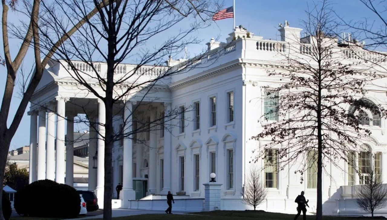 Beyaz Saray'dan "İran'a gözdağı: Diyaloğu seçmezse halk rejimi devirebilir