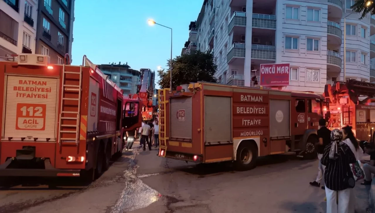 Batman’da market yangını paniğe neden oldu