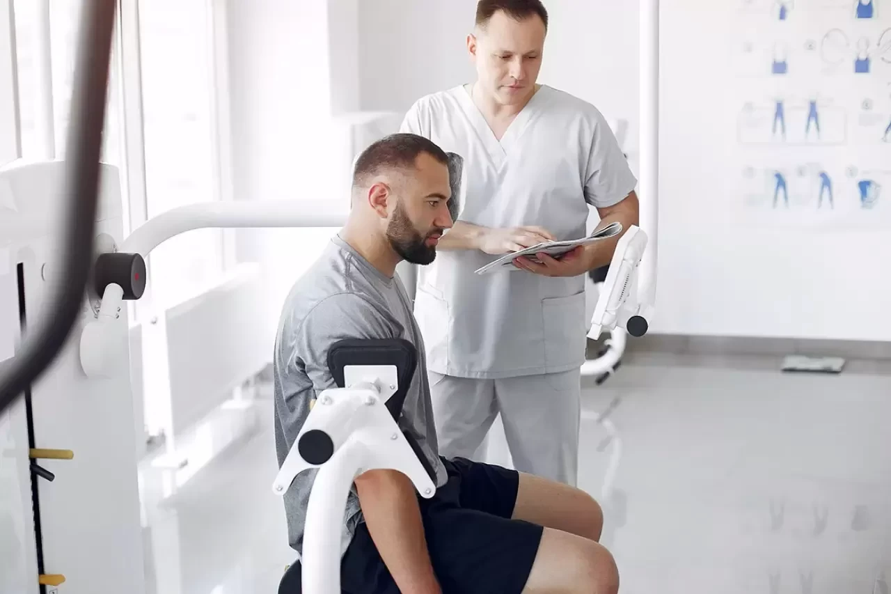 Fizyoterapi ve Rehabilitasyon Bölümü Nedir? Mezunları Ne İş Yapar ve Nerelerde Çalışır?