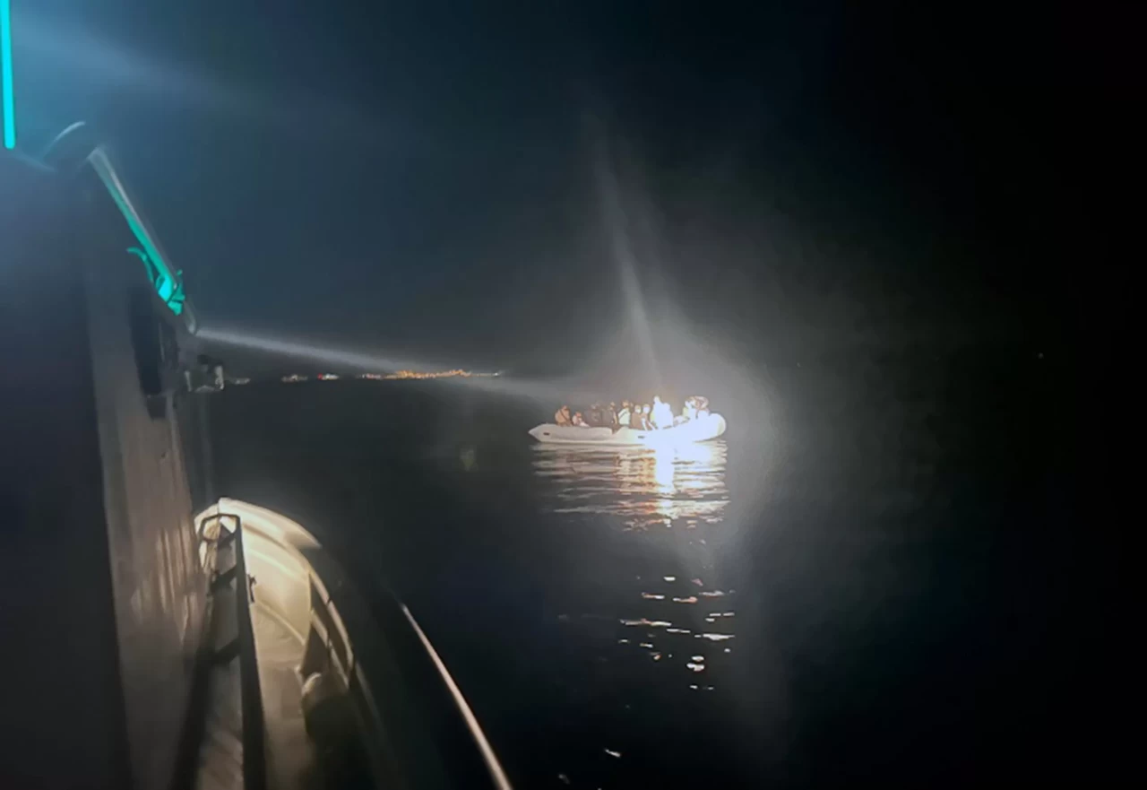 Datça açıklarında 22 düzensiz göçmen kurtarıldı