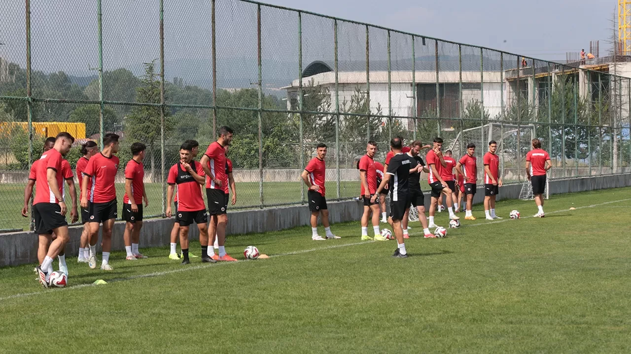 Gençlerbirliği, Bolu kampında yeni sezon hazırlıklarına devam ediyor