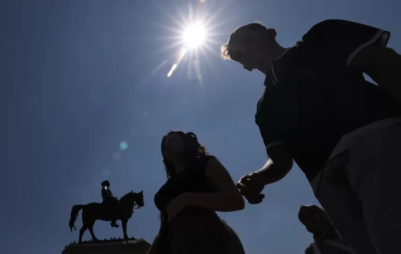 Yurt genelinde sıcak hava etkili oluyor