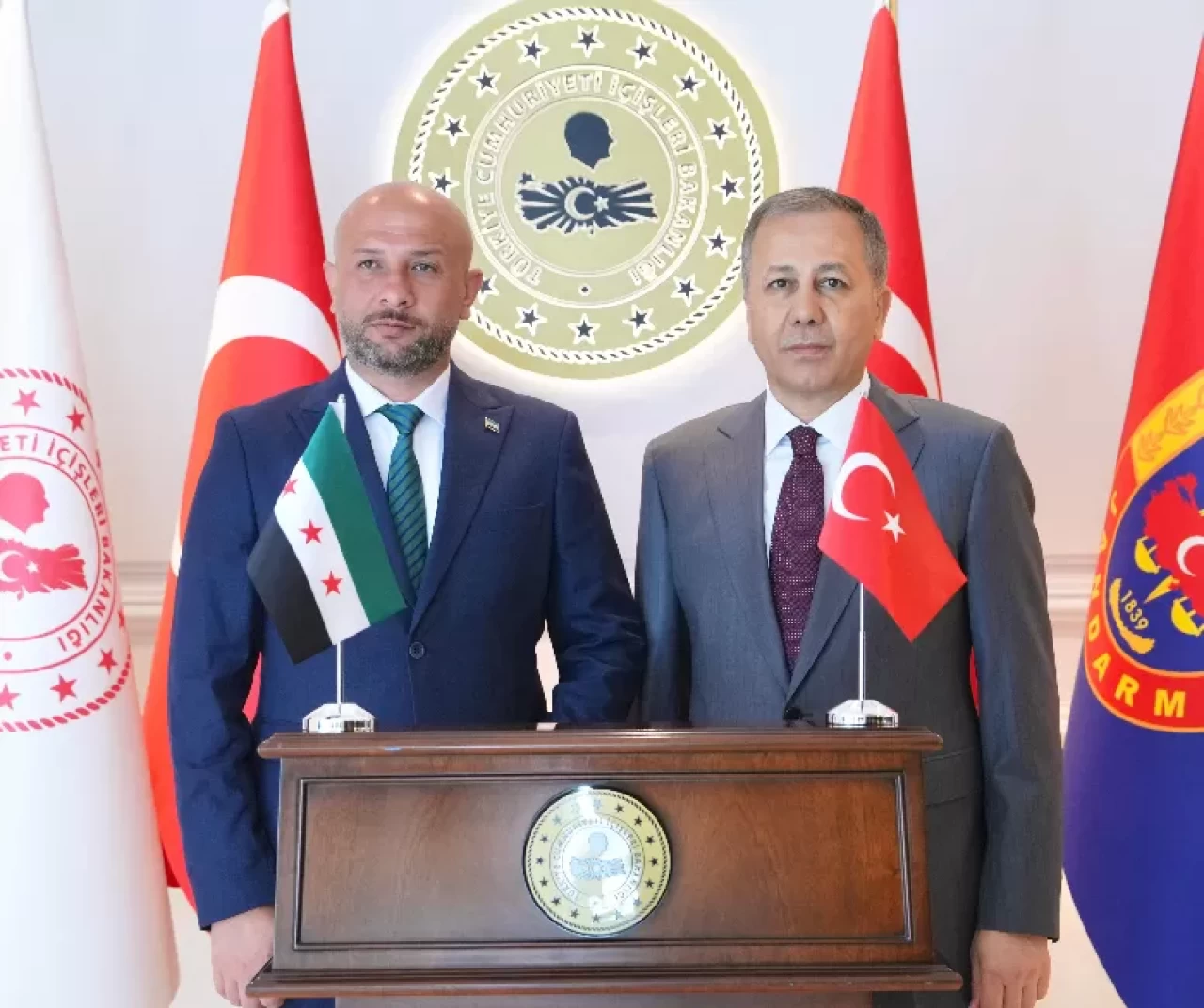 Bakan Yerlikaya, Suriye Acil Durum ve Afet Yönetimi Bakanı ile görüştü