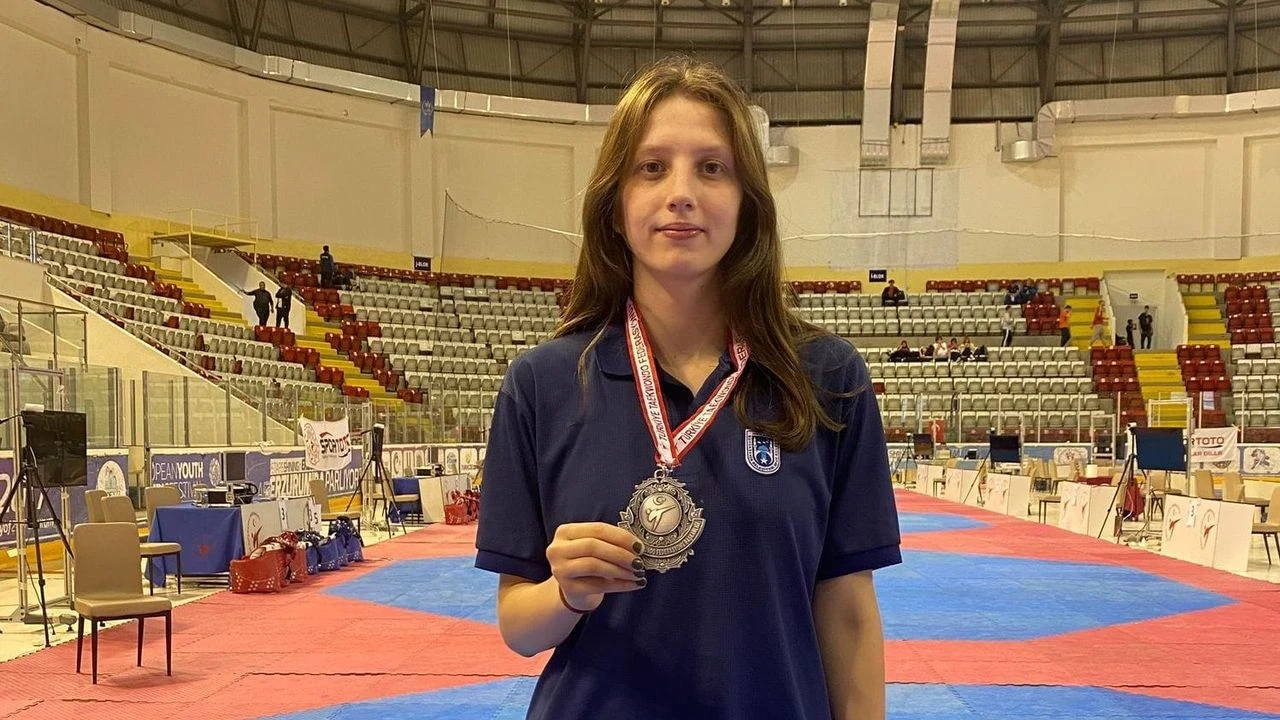 Şevval Çakal, Dünya Üniversite Oyunları'nda Altın madalya kazandı