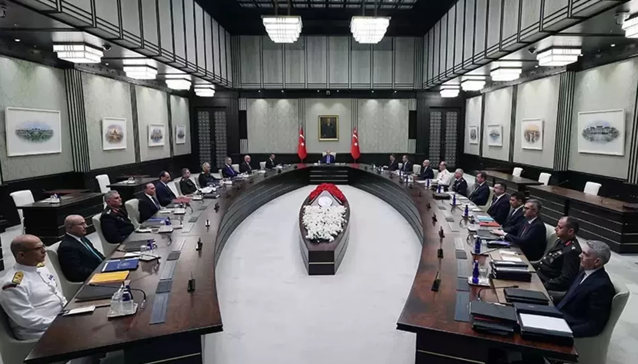 MGK'dan terörle mücadelede net mesaj: Prangaları söküp attık