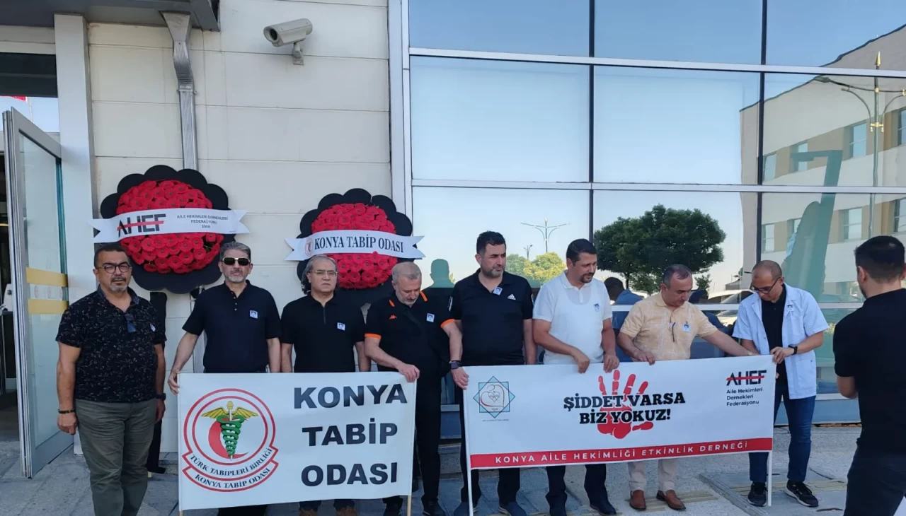 Görev yaptığı hastanede öldürülen Dr. Ekrem Karakaya, anıldı