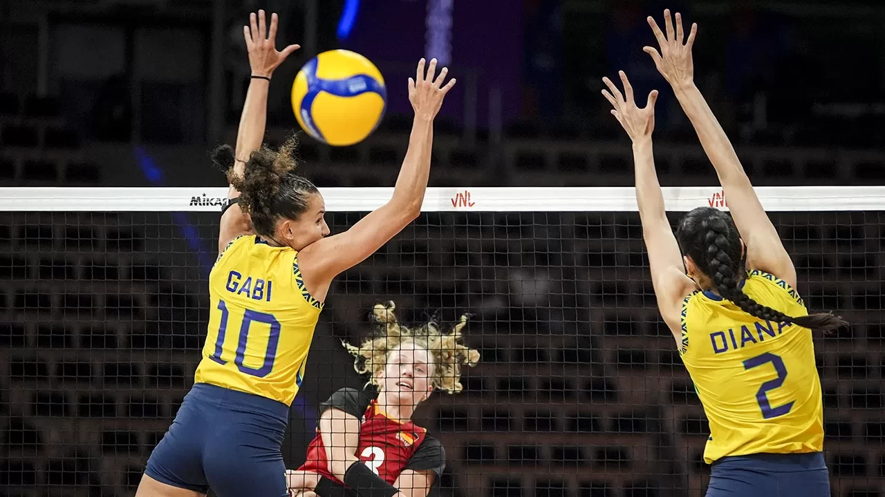 Brezilya, FIVB Milletler Ligi'nde yarı finale yükseldi