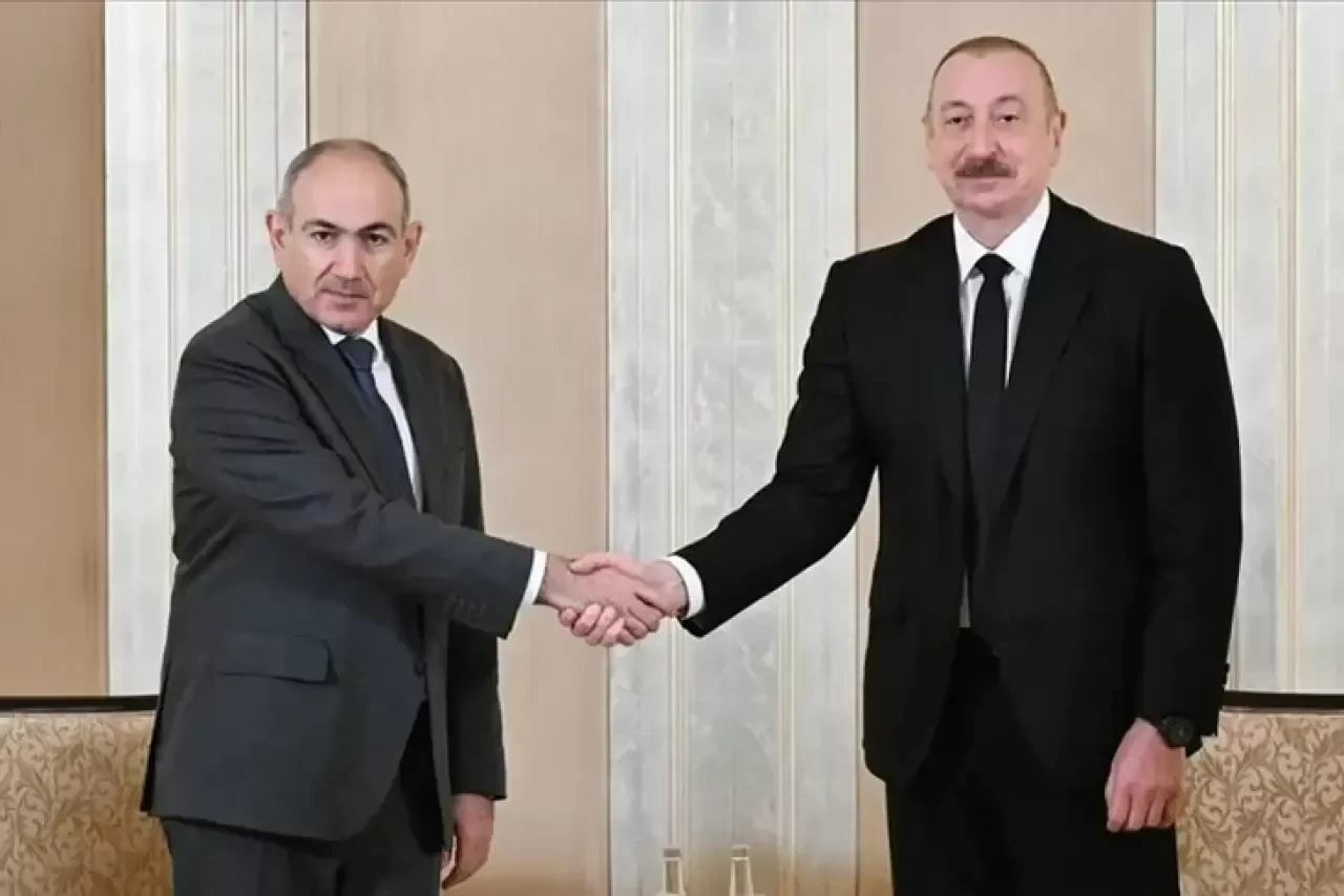 Aliyev ve Paşinyan Abu Dabi'de! Sıcak 5 saat