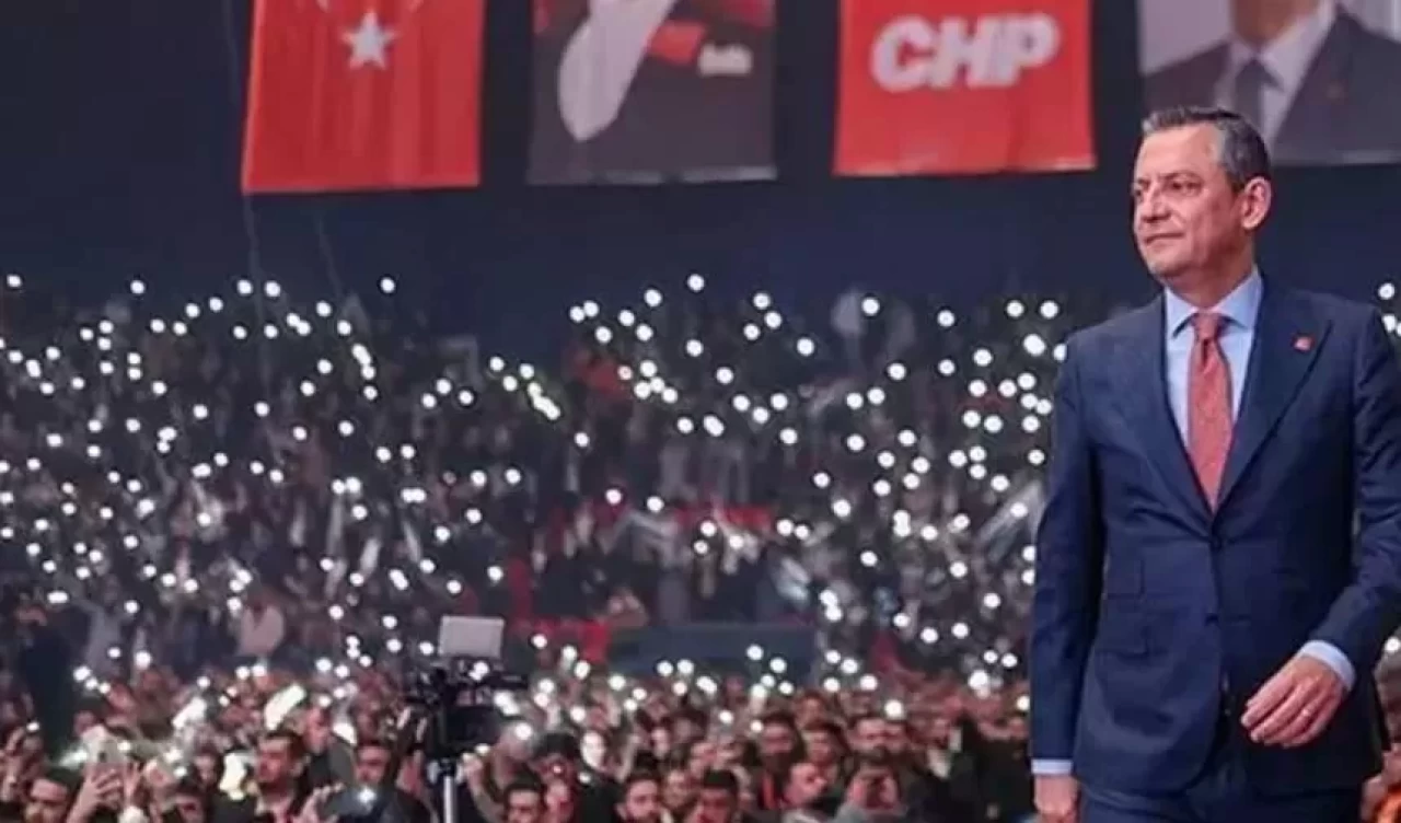 Siyasi gündem ısınıyor! CHP kurultay davasında yeni erteleme