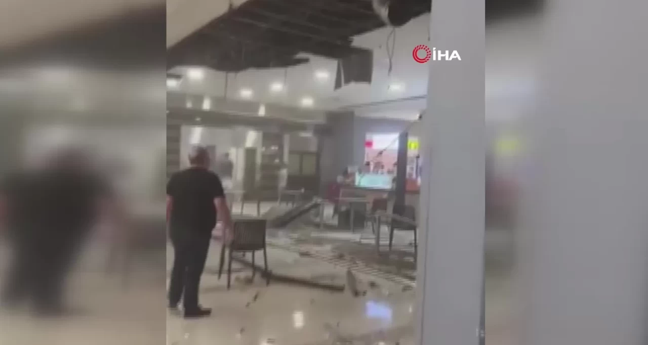 Beylikdüzü'nde AVM'nin yemek katının asma tavanı çöktü