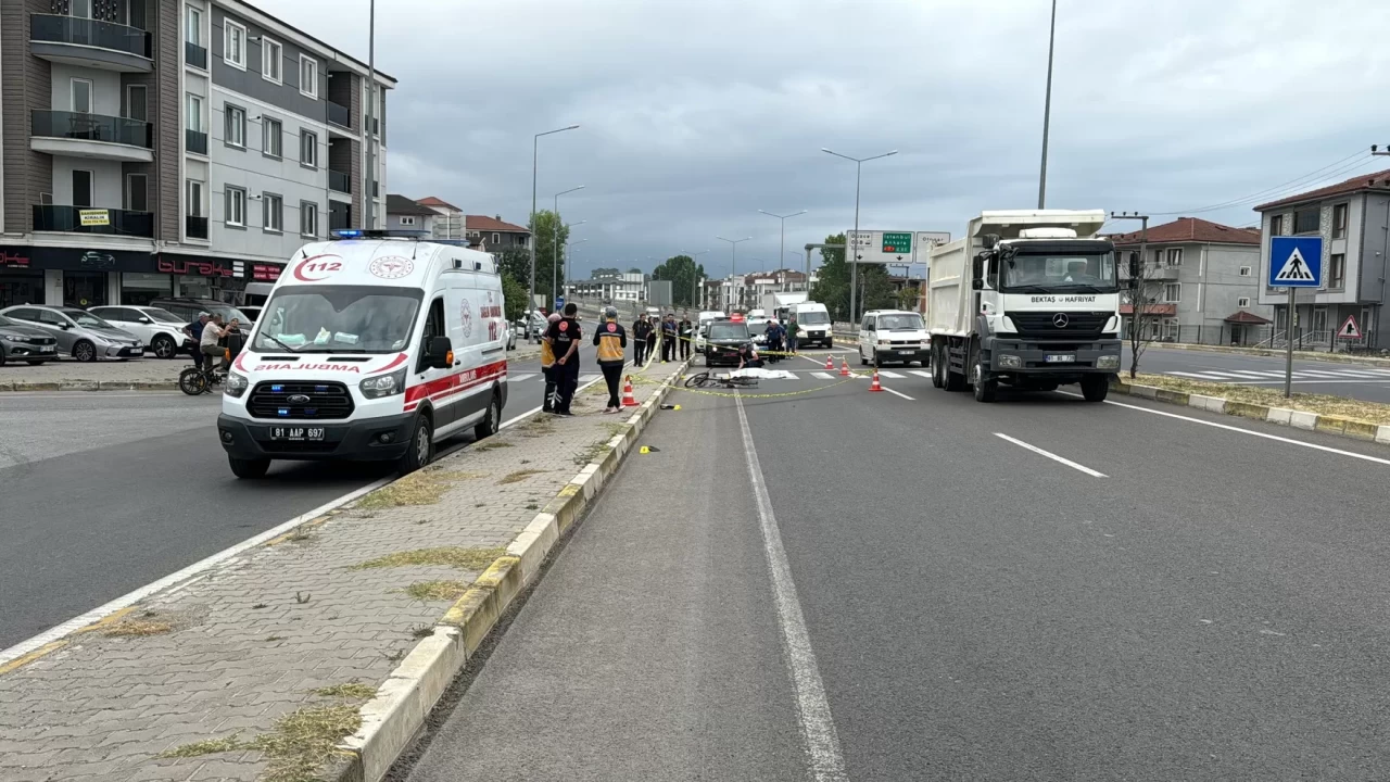 Feci kaza: Düzce'de yaya geçidinde bisikletli vatandaş hayatını kaybetti