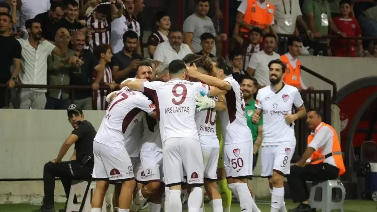 Elazığspor'dan transfer açıklaması: Kadronun Yüzde 70'ini koruma hedefi!