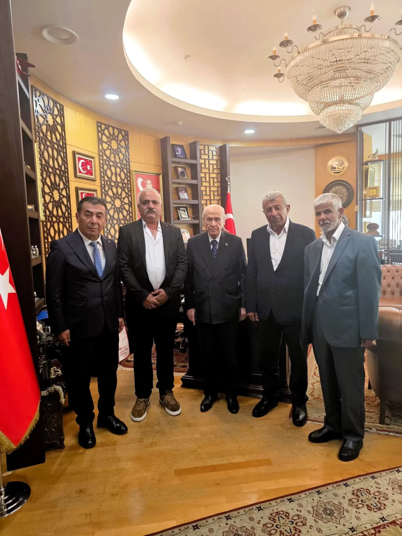 Bünyanlı şehit aileleri MHP Lideri Devlet Bahçeli’yi ziyaret etti
