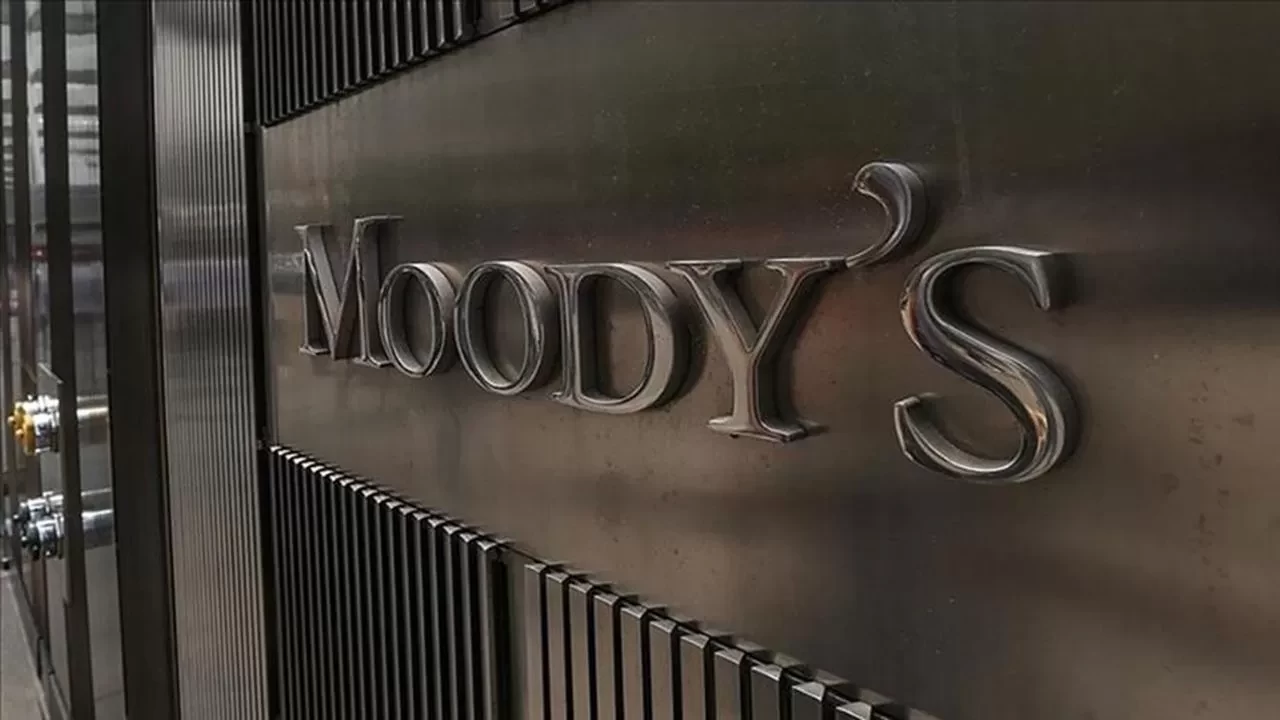 Moody's Türkiye'nin kredi notunu yükseltti