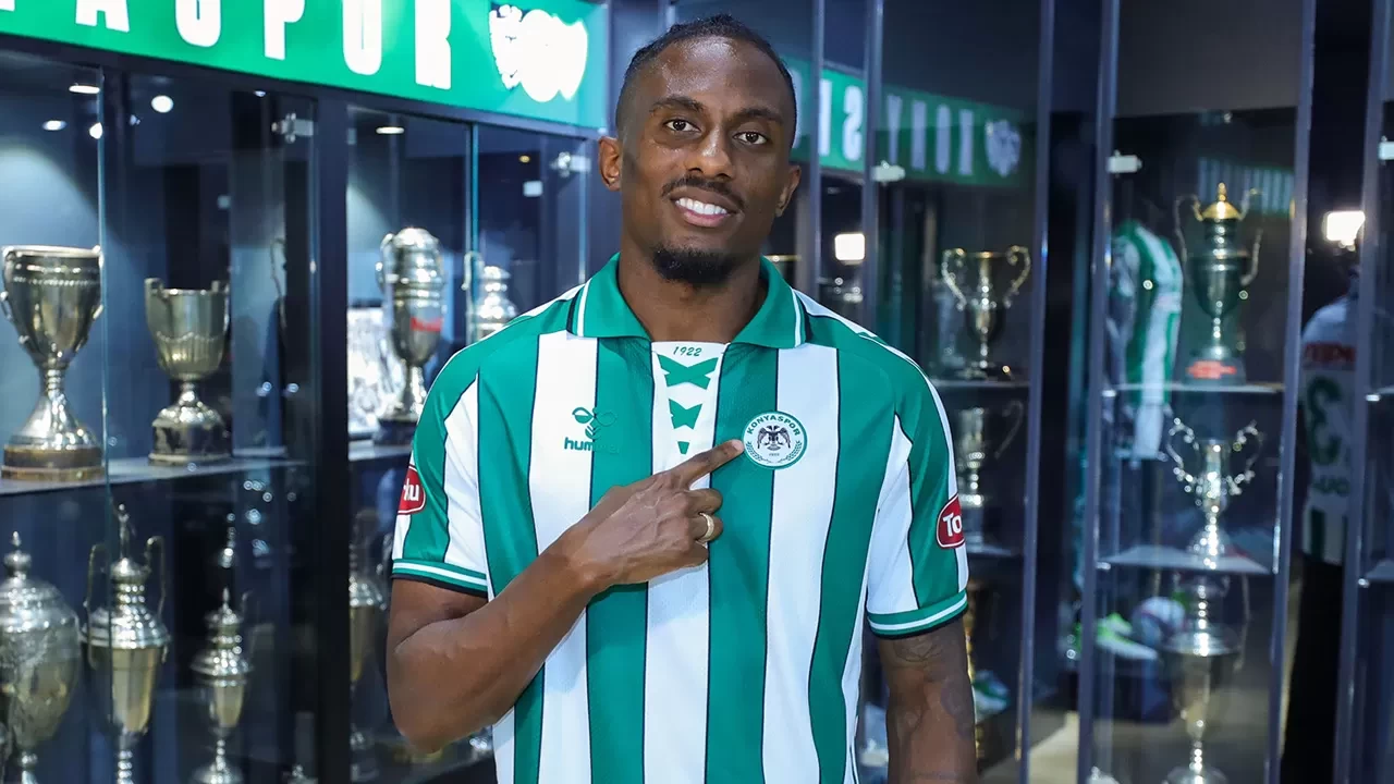 Konyaspor, Kongolu futbolcu Yhoan Andzouana’yı kadrosuna kattı