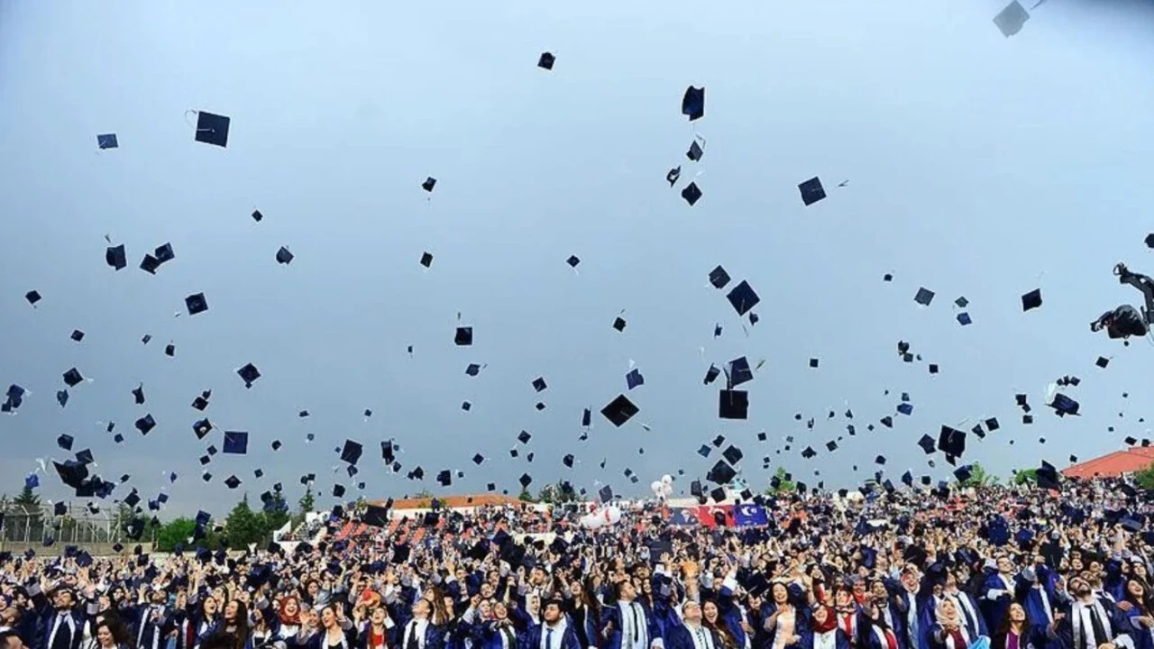 Lisans mezunlarında kayıtlı istihdam %75’e yükseldi