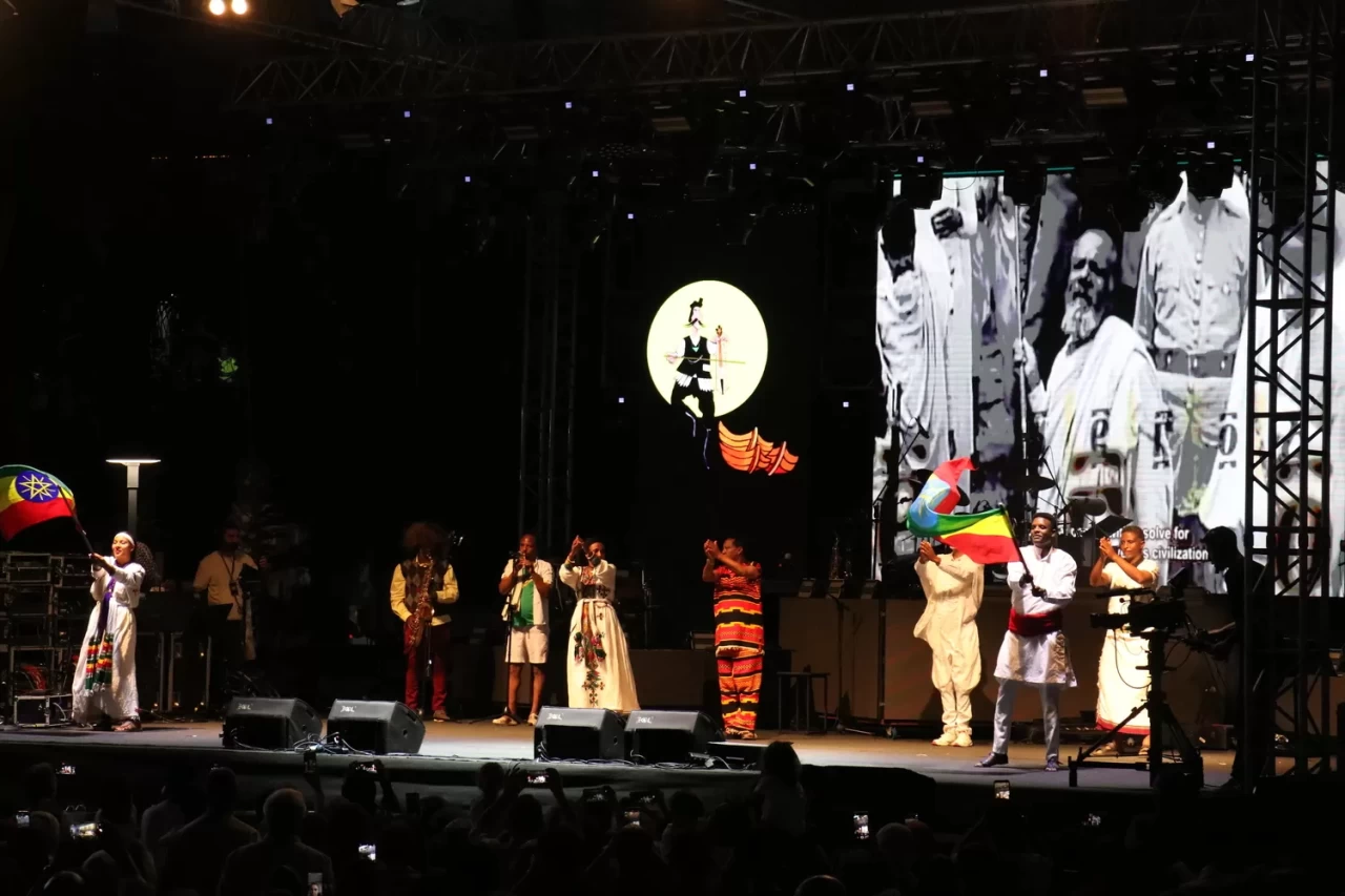 Trabzon'da "33. Uluslararası Akçaabat Müzik ve Halk Oyunları Festivali" sona erdi