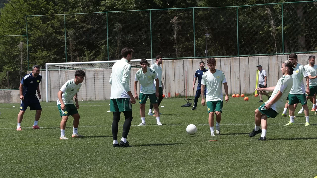 Esenler Erokspor, yeni sezon hazırlıklarını Bolu Kampıyla başladı: Hedef Süper Lig