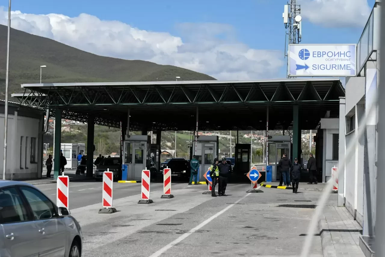 Yangın sınır kapısı da etkiledi! Blace-Elez Han kapatıldı