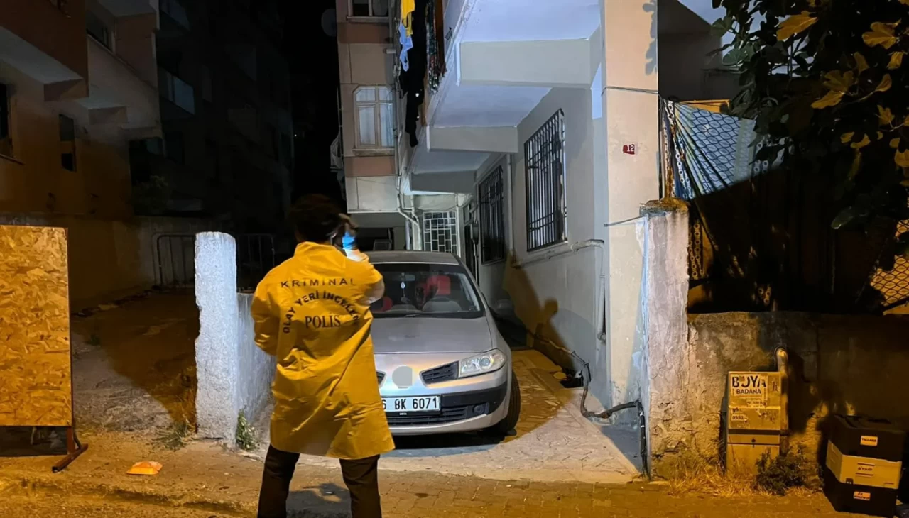 Küçükçekmece’de bir genç evinde ölü bulundu