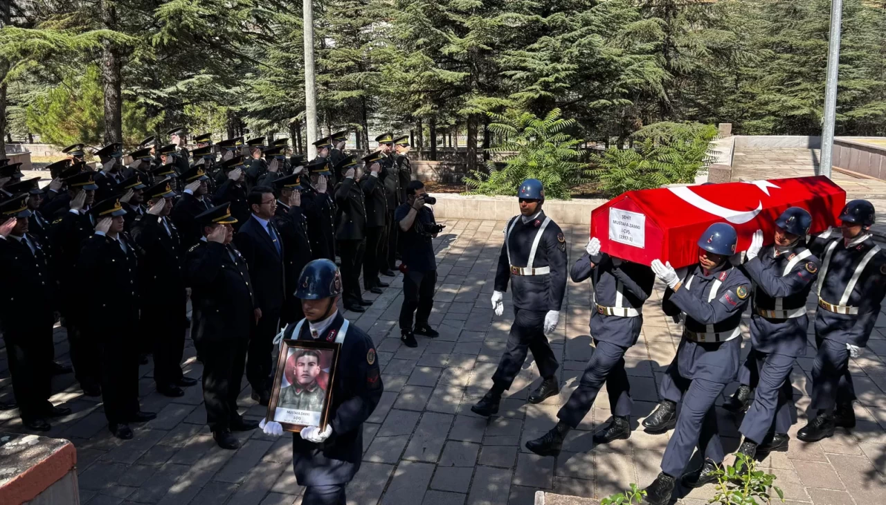 Şehidin naaşı 67 yıl sonra memleketinde toprağa verildi