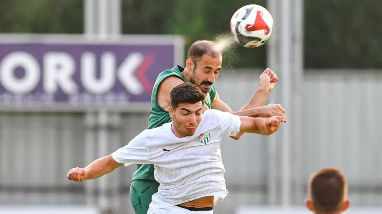Bursaspor, hazırlık maçında U19 takımını 1-0 mağlup etti