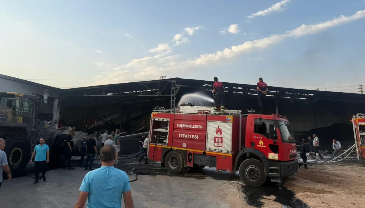 Bakan Kacır'ın ziyareti öncesi yangın şoku! Kısa sürede kontrol altına alındı