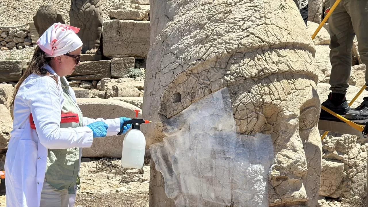 Nemrut Dağı'ndaki simge eserler nano kireçle korunacak