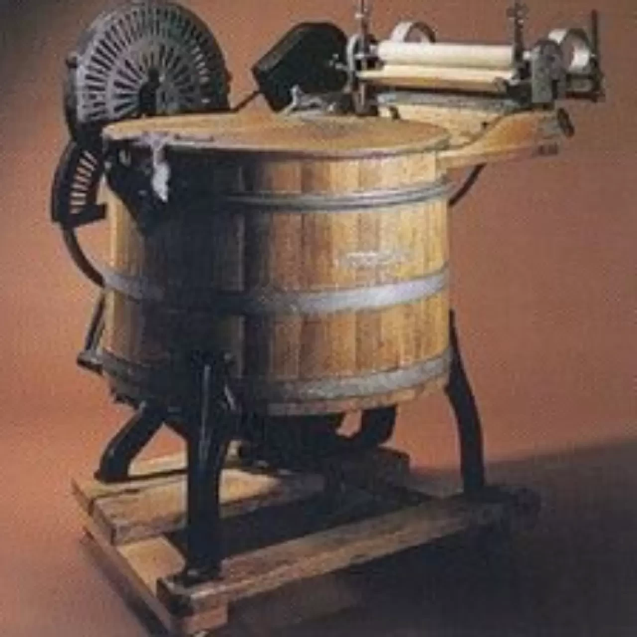 Alva John Fisher Neyi İcat Etti? Otomatik Çamaşır Makinesinin Mucidi Kimdir?